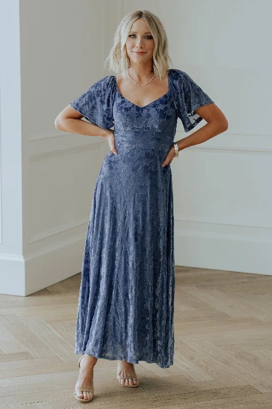 Women's Elegant Evening Attire Contemporary Elegance Everley Velvet Maxi Dress | Whisper Blue