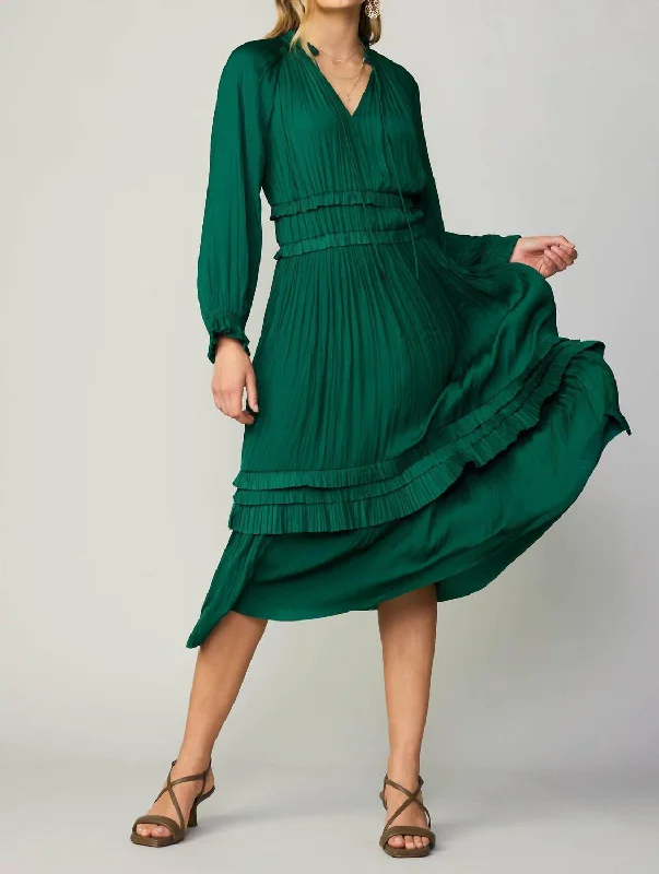 Women's Elegant Apparel Fashion-Forward Style Leia Pleated Midi Dress In Emerald