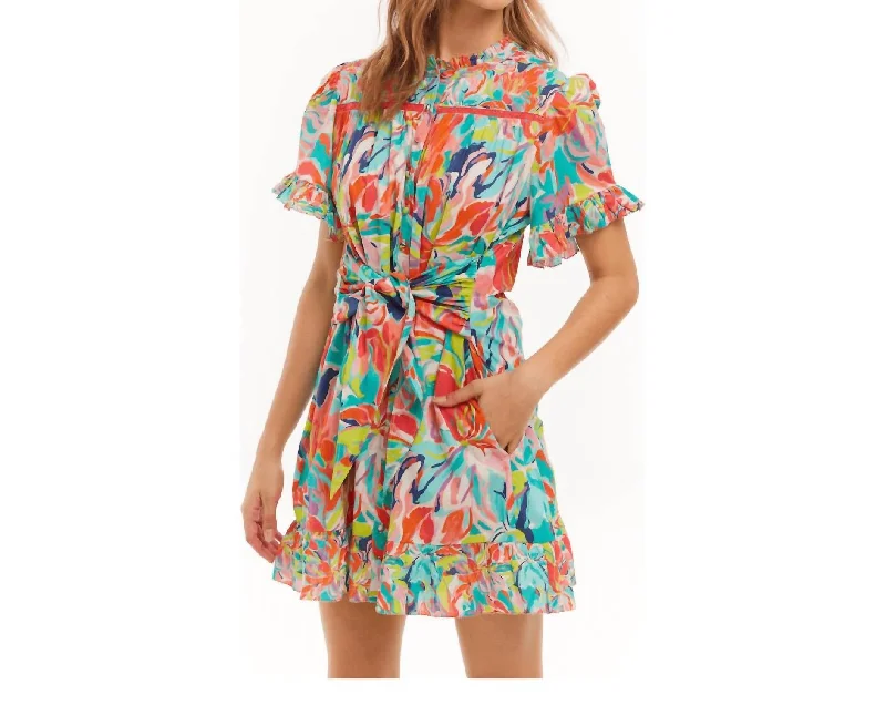 Women's Outfit Mid - Week Surprise Roxy Dress In Bold Floral