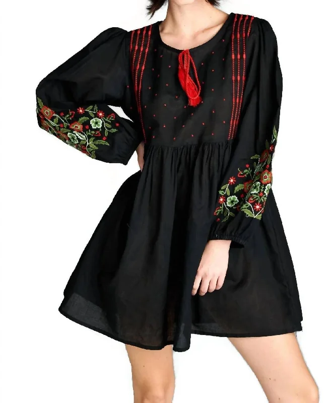 Modern Women's Outfit Charming Silhouette Floral Embroidered Peasant Dress - Plus In Black