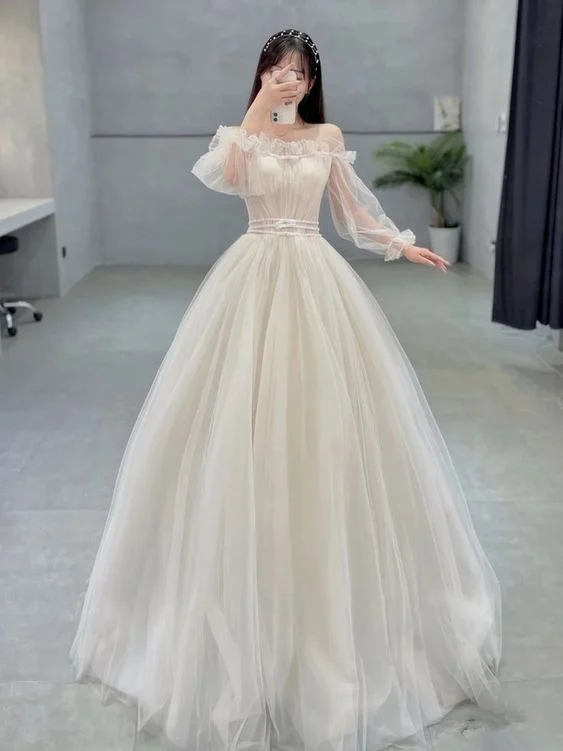 Women's Casual Outfit Romantic Detailing A-line Tulle Prom Dress with Long Sleeves Princess Dress  Y3037