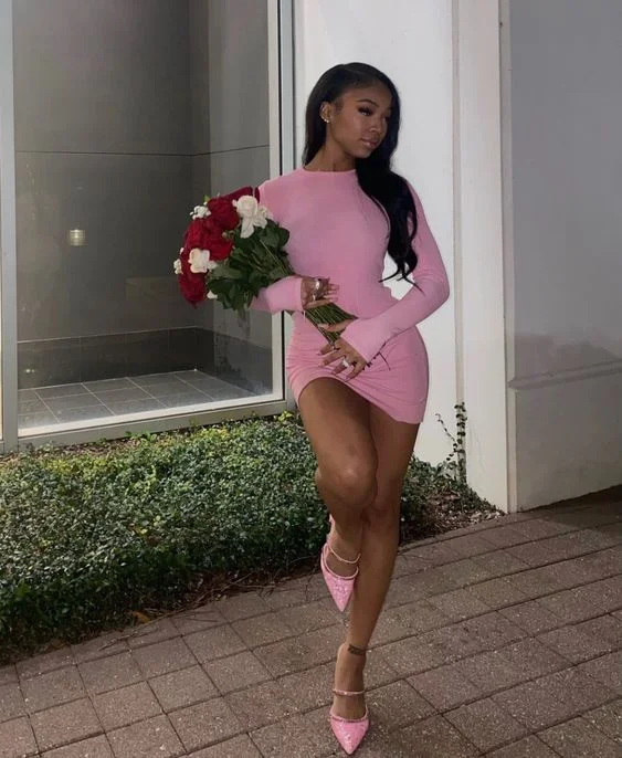 Women's Plus-Size Attire Feminine Charm 19th Birthday Outfit Pink Long Sleeves Tight Dress Sexy Homecoming Dress Y649