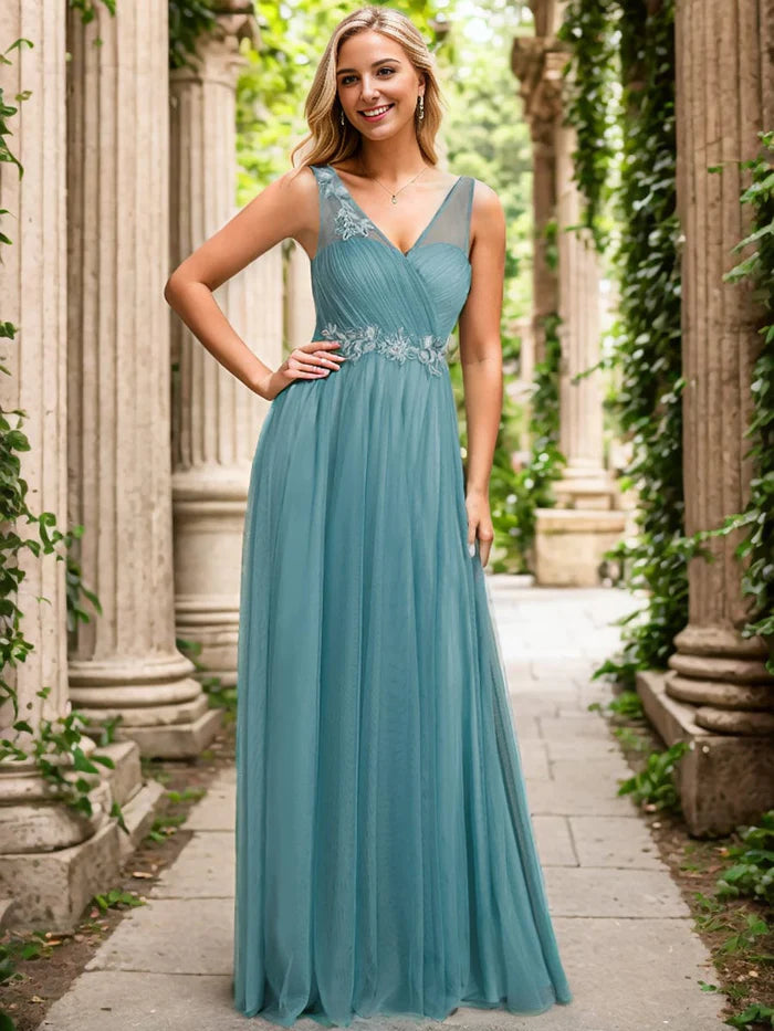 Formal Attire For Women Tropical Island - Inspired Attire Elegant V-Neck Applique Maxi Bridesmaid Dress