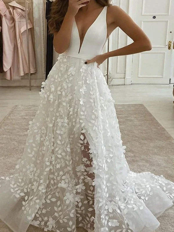 Comfortable Outfit For Women Chic Urban Fashion Look Deep V-neck Long A-line Lace Appliques Wedding Dresses, Organza Wedding Dresses, 2020 Wedding Dresses