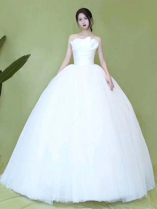 Women's Transitional Garments Score Big on Glamorous Red - Carpet Styles Popular Strapless A-line Wedding Dresses, Newest Bridal Gowns, 2020 Wedding Dresses